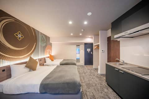 Minn Ueno Iriya — hotel room