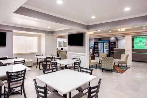 Quality Inn & Suites Myrtle Beach near Outlets — photo 3