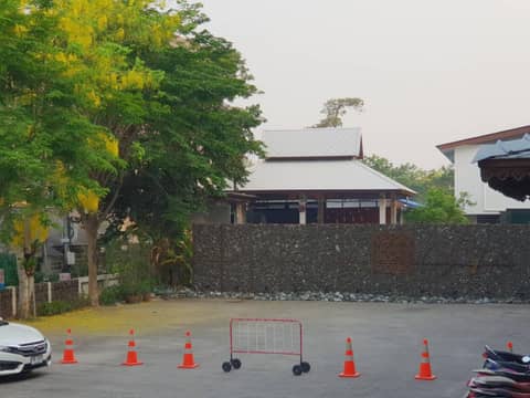 S48 Hotel — parking