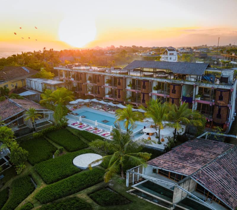 Shore Amora Canggu — building
