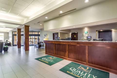 Quality Suites Milwaukee Airport — photo 5