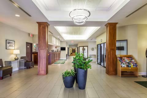 Quality Suites Milwaukee Airport — photo 8