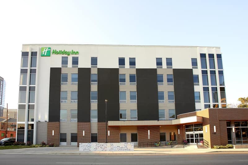 Holiday Inn Louisville Downtown by IHG — building