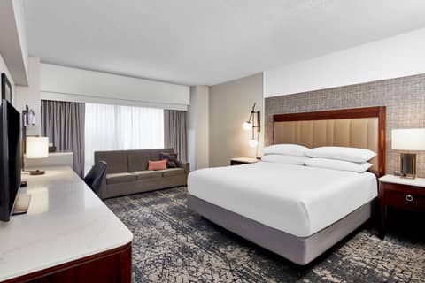 Sheraton Indianapolis Hotel at Keystone Crossing — photo 4