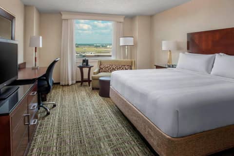 Philadelphia Airport Marriott — hotel room