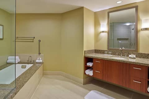 Renaissance Las Vegas Hotel — photo 9