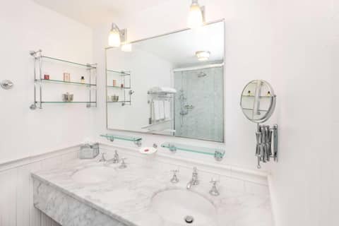 Cameo Beverly Hills, LXR Hotels & Resorts — photo 2