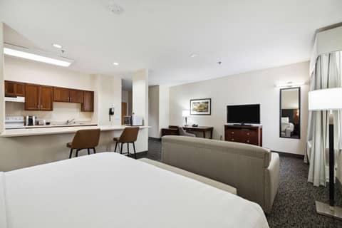 Best Western Plus Downtown Inn & Suites — photo 5