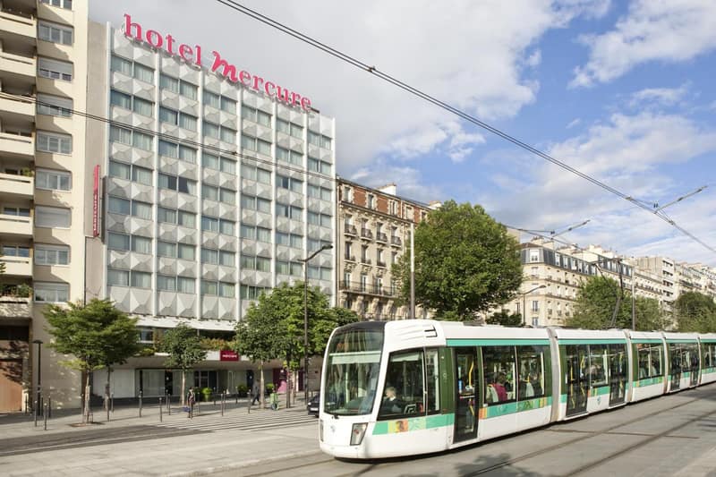 Mercure Paris Vaugirard Porte De Versailles — building