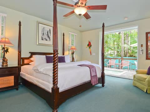 Pineapple Point Guesthouse & Resort - Gay Men's Resort — hotel room