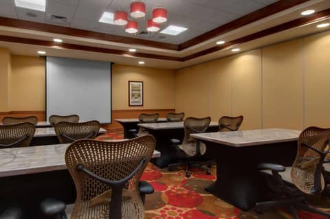 Hilton Garden Inn Milwaukee Airport — photo 6