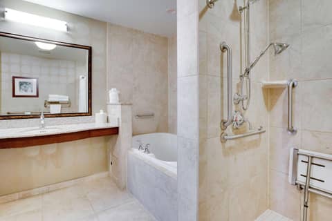 Hilton Garden Inn Milwaukee Airport — photo 8