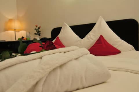 Cerano City Hotel Köln am Dom — bedroom