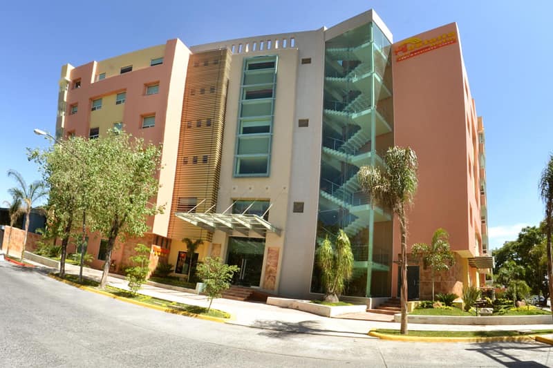 Hostalia Hotel Expo & Business Class — building