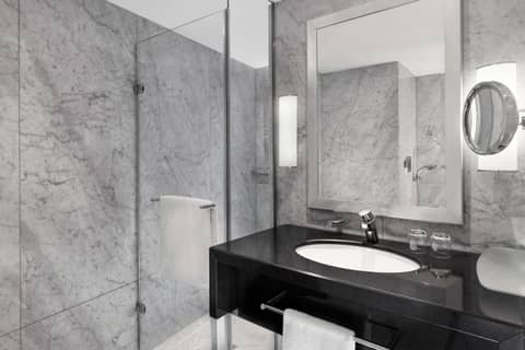 The Park Tower Knightsbridge, a Luxury Collection Hotel, London — bathroom