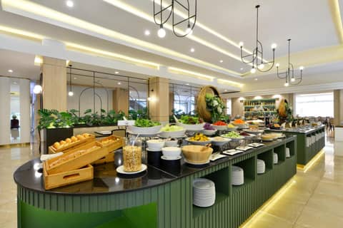 Twin Towers Hotel — dining