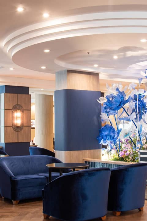 Twin Towers Hotel — recepcion & lobby
