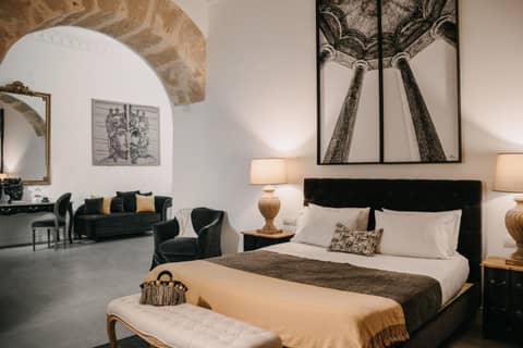 Palazzo Natoli Boutique Hotel — bedroom