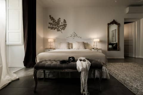 Palazzo Natoli Boutique Hotel — bedroom