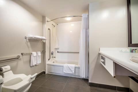 Best Western Plus Vancouver Airport Hotel — photo 8