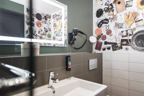Holiday Inn - the niu Dwarf Berlin Schöneberg by IHG — photo 7