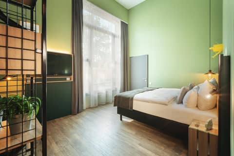 Holiday Inn - the niu Dwarf Berlin Schöneberg by IHG — photo 9