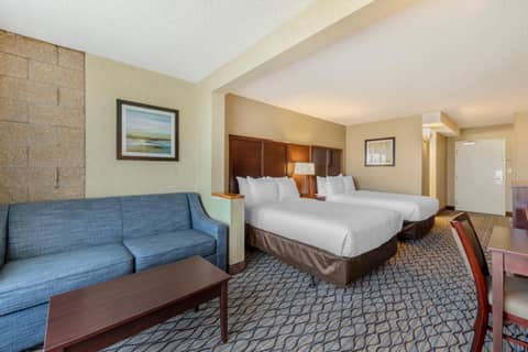 Clarion Hotel Anaheim Resort — photo 3