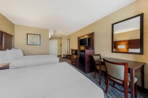 Clarion Hotel Anaheim Resort — photo 6