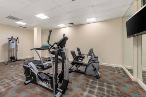Clarion Hotel Anaheim Resort — photo 9
