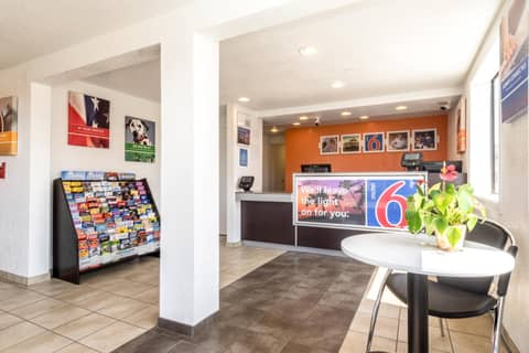 Motel 6-Anaheim, CA - Fullerton East — photo 2