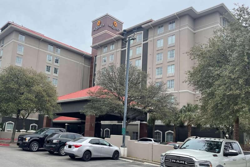 La Quinta by Wyndham San Antonio Airport — building