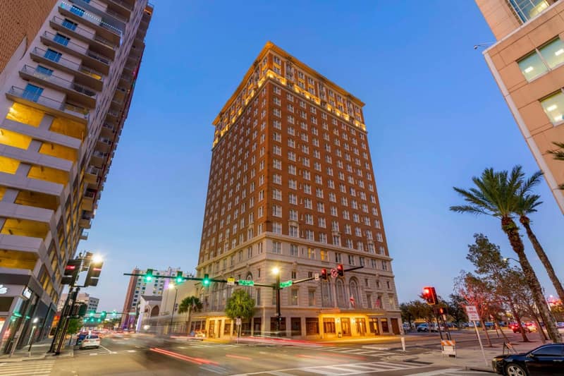 Hotel Flor Tampa Downtown, Tapestry Collection By Hilton — building