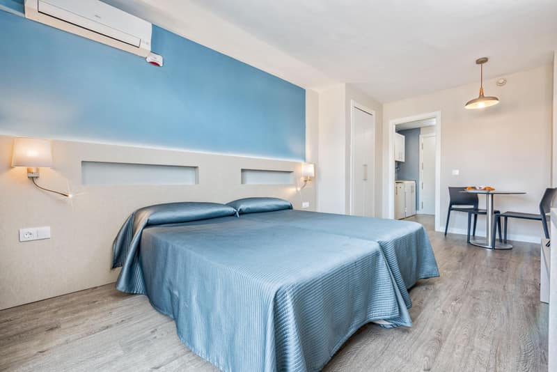 Veramar Aparthotel — hotel room