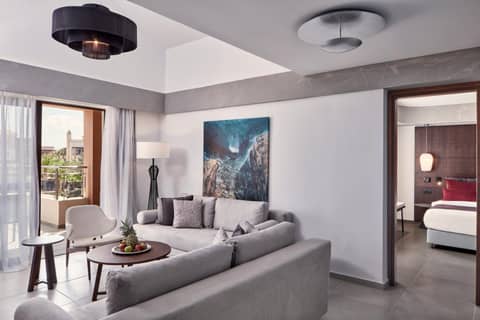 Atlantica Caldera Palace — lounge