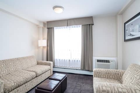 Sandman Hotel & Suites Calgary West — photo 2