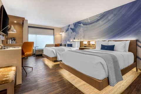 Cambria Hotel Milwaukee Downtown — photo 4