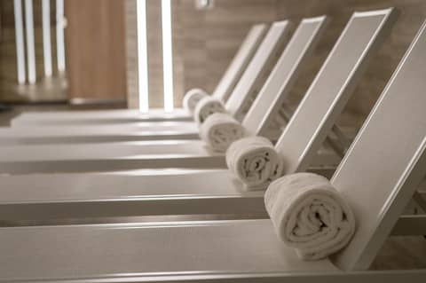 9Hotel Paquis — recepcion & lobby