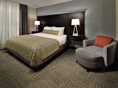 Staybridge Suites Dearborn MI by IHG — photo 7