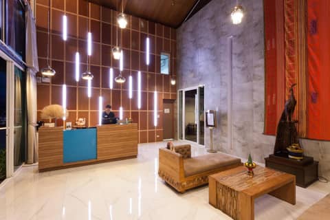 We Briza Hotel Chiangmai — recepcion & lobby