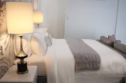 Haven on the Park — hotel room