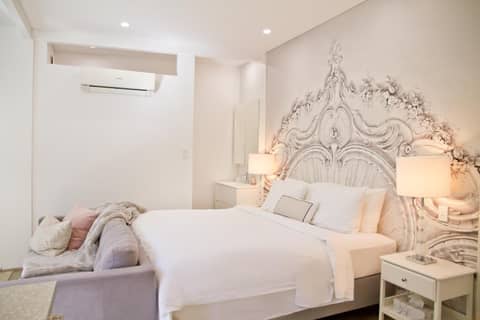 Haven on the Park — hotel room