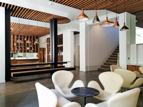 Mowbray Court Hotel — hotel reception