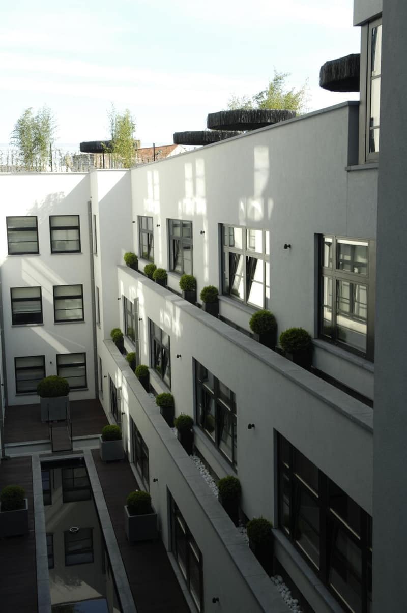 YOOMA Urban Lodge — building