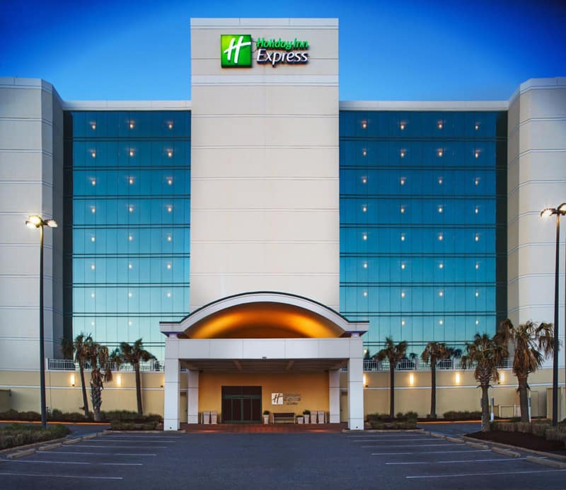 Holiday Inn Express & Suites VA Beach Oceanfront by IHG — building