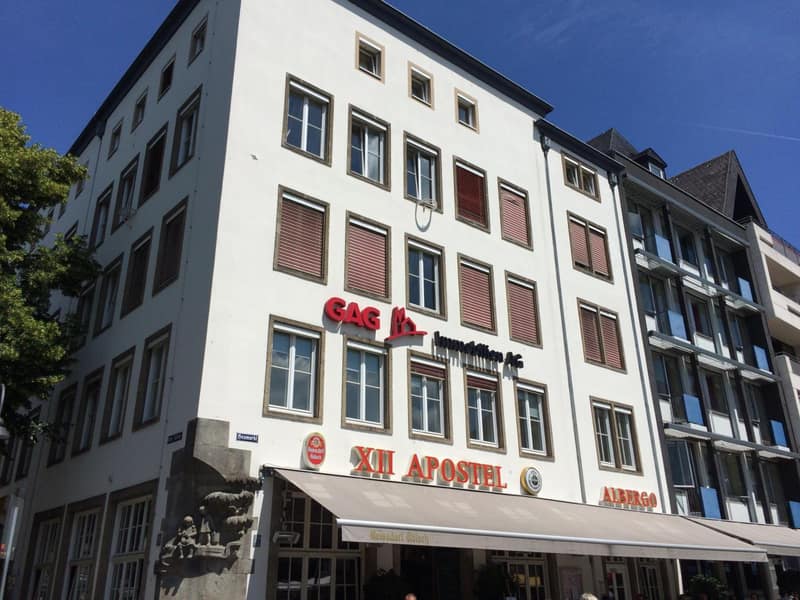 XII Apostel Albergo — building