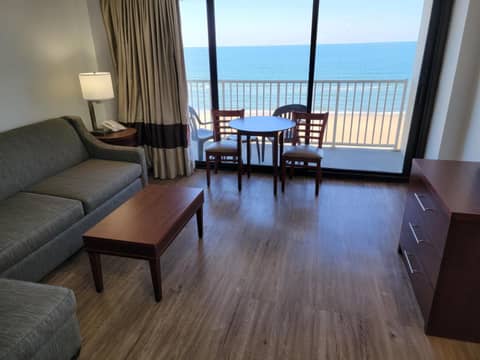 Coastal Hotel & Suites Virginia Beach - Oceanfront — photo 8