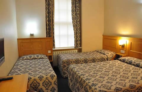 Olympic House Hotel — hotel room