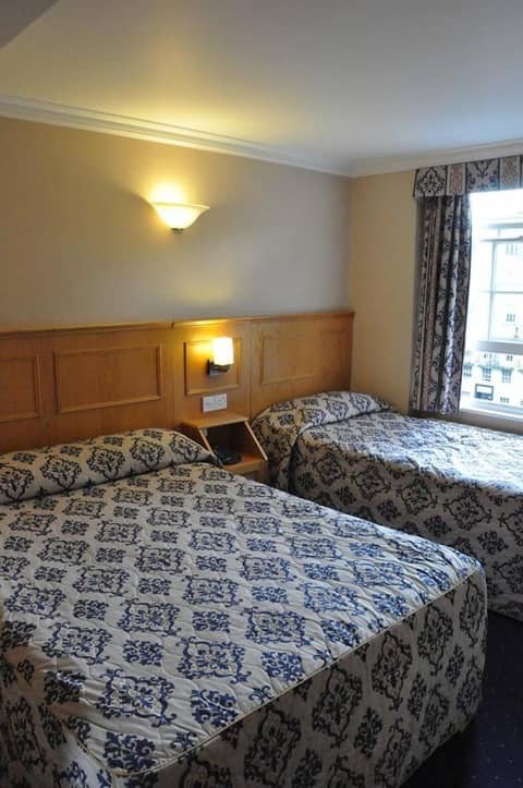 Olympic House Hotel — hotel room