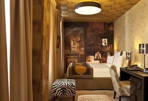 Hôtel Le Bellechasse Saint-Germain — hotel room