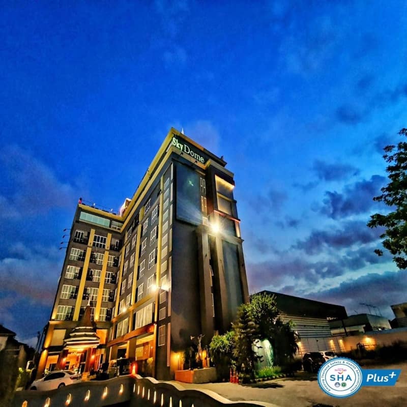 Sky dome resotel - โรงแรมสกายโดม รีโซเทล — building
